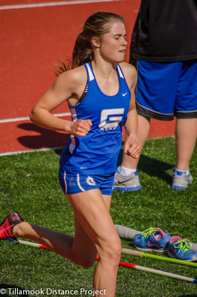 2014 T&F Centennial Invite Oregon Distance Runners
